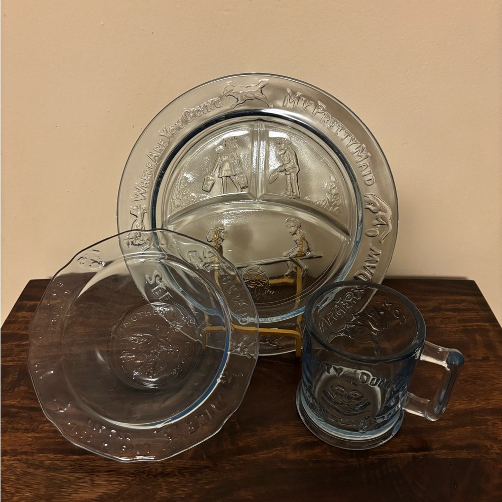 Vintage Nursery Rhyme 3-piece Children Dining Set